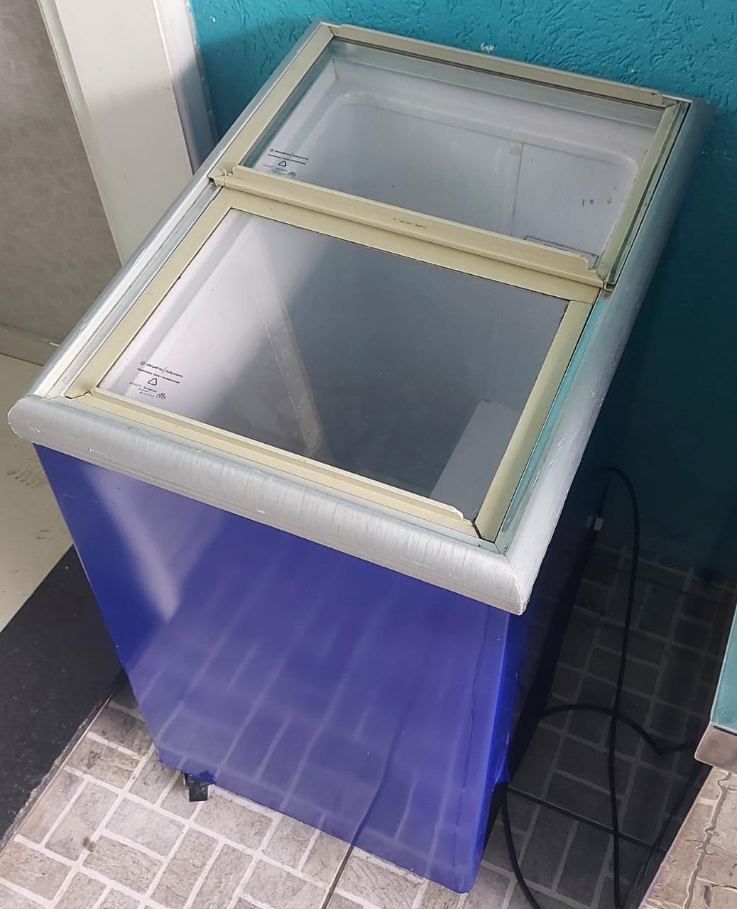 Freezer Expositor Horizontal 120L. [Usado] Ilha das Cozinhas