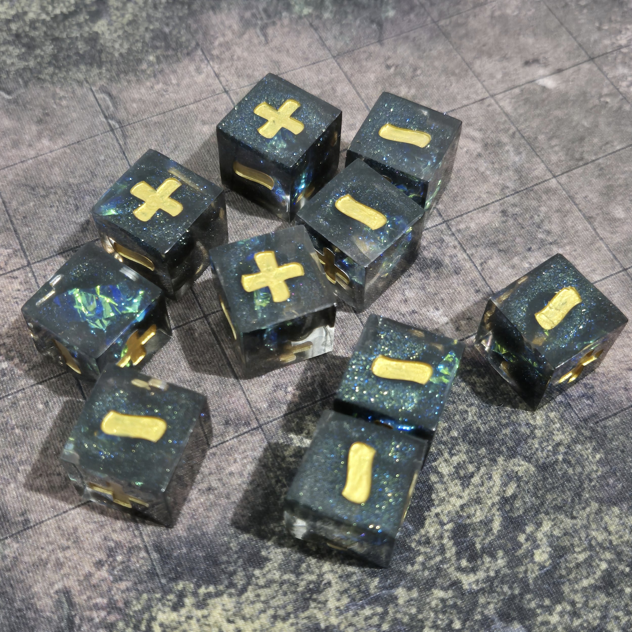 Dés Fate/Fudge Black – Jeu De 8 Dés à 6 Faces – 16 Mm – Acrylique – Pour Jeux De Rôle Et Plateaux