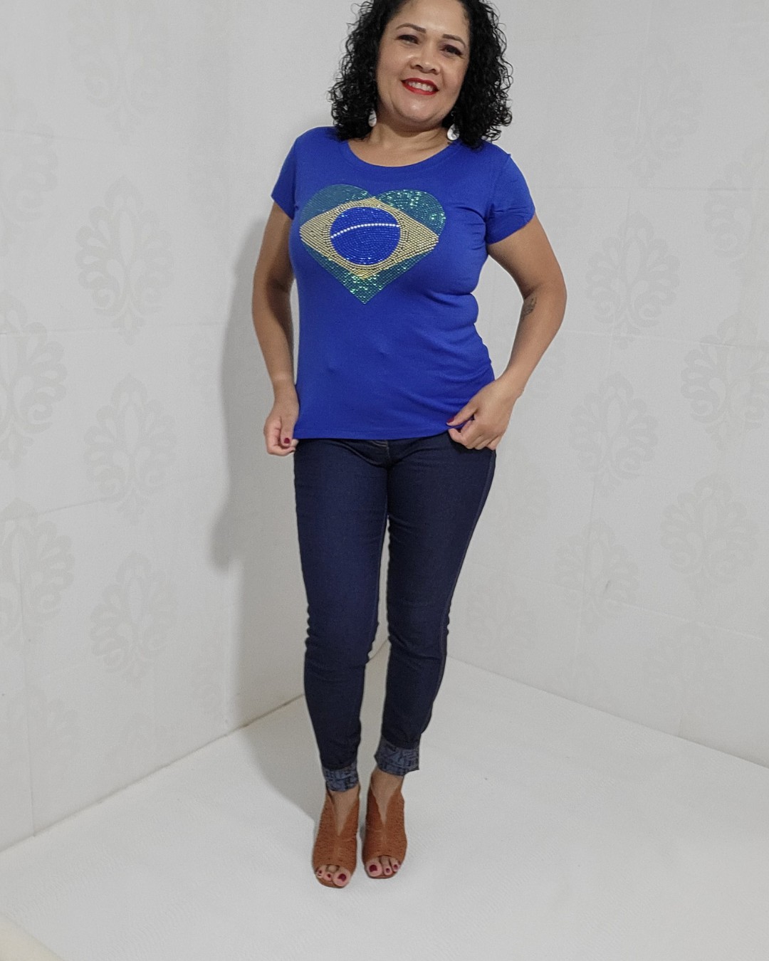 Camiseta do Brasil T-shirt com Aplicação - Venda de roupas e acessórios