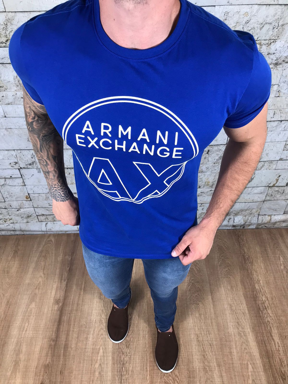 Camiseta Masculina ARMANI A X Azul Bic Estampada MAGAZINE Moda