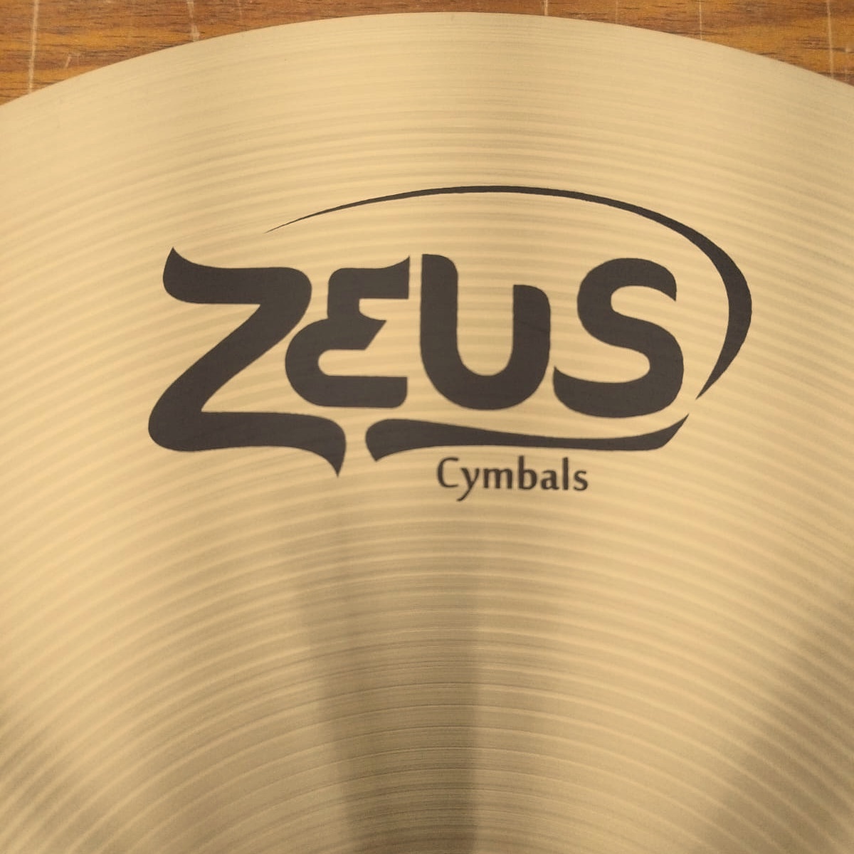 Prato Crash 19 Zeus Classic ZCLC19 Bronze B20 Bateria | O Acústico