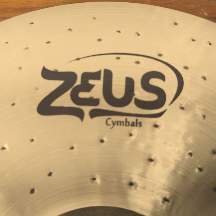 Chimbal Hi-Hat 14 Zeus Classic Dark ZCDHH14 B20 Bateria | O
