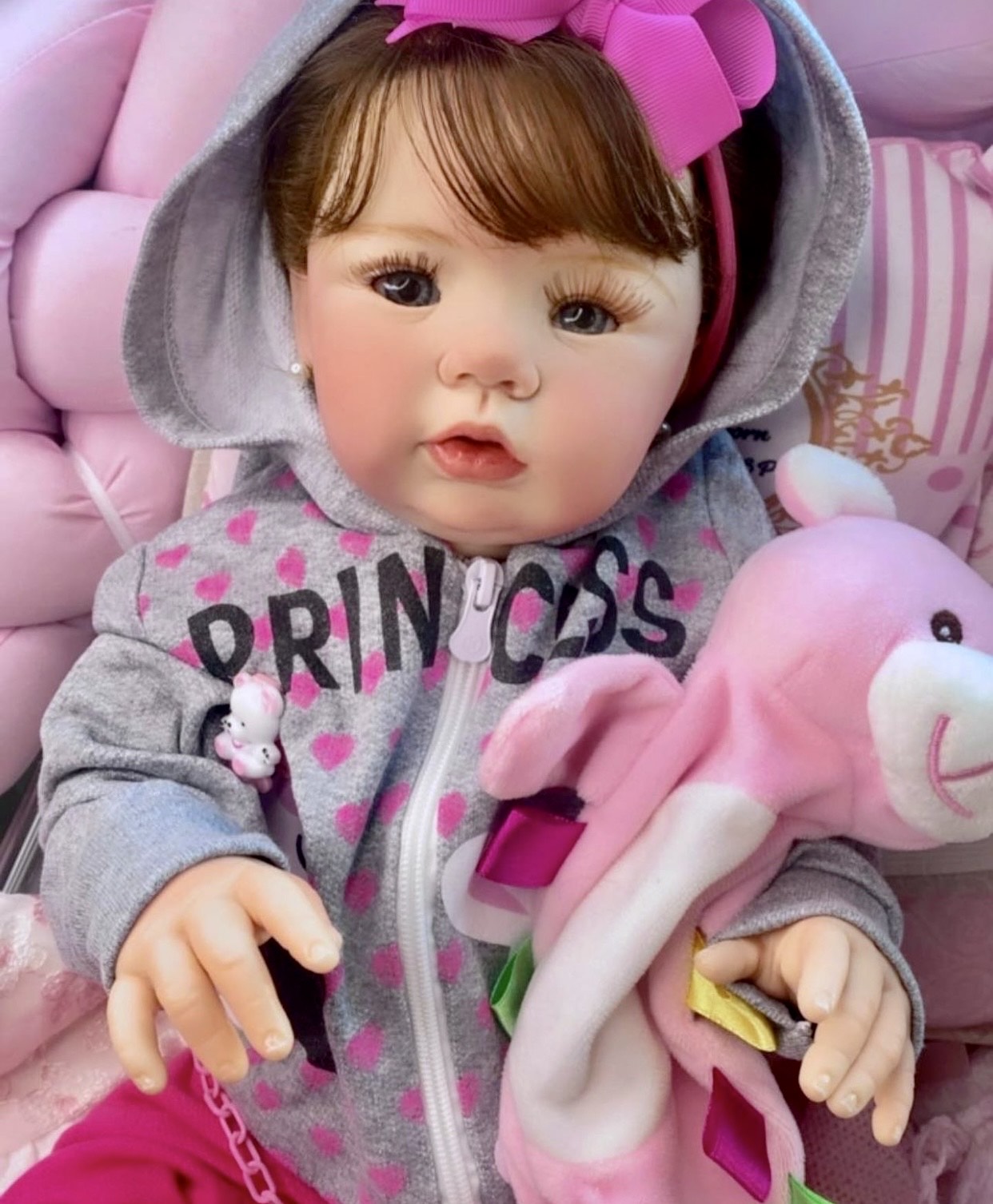 BEBÊ REBORN MENINA GLÁUCIA TODA EM SILICONE REALISTA MARAVILHOSA