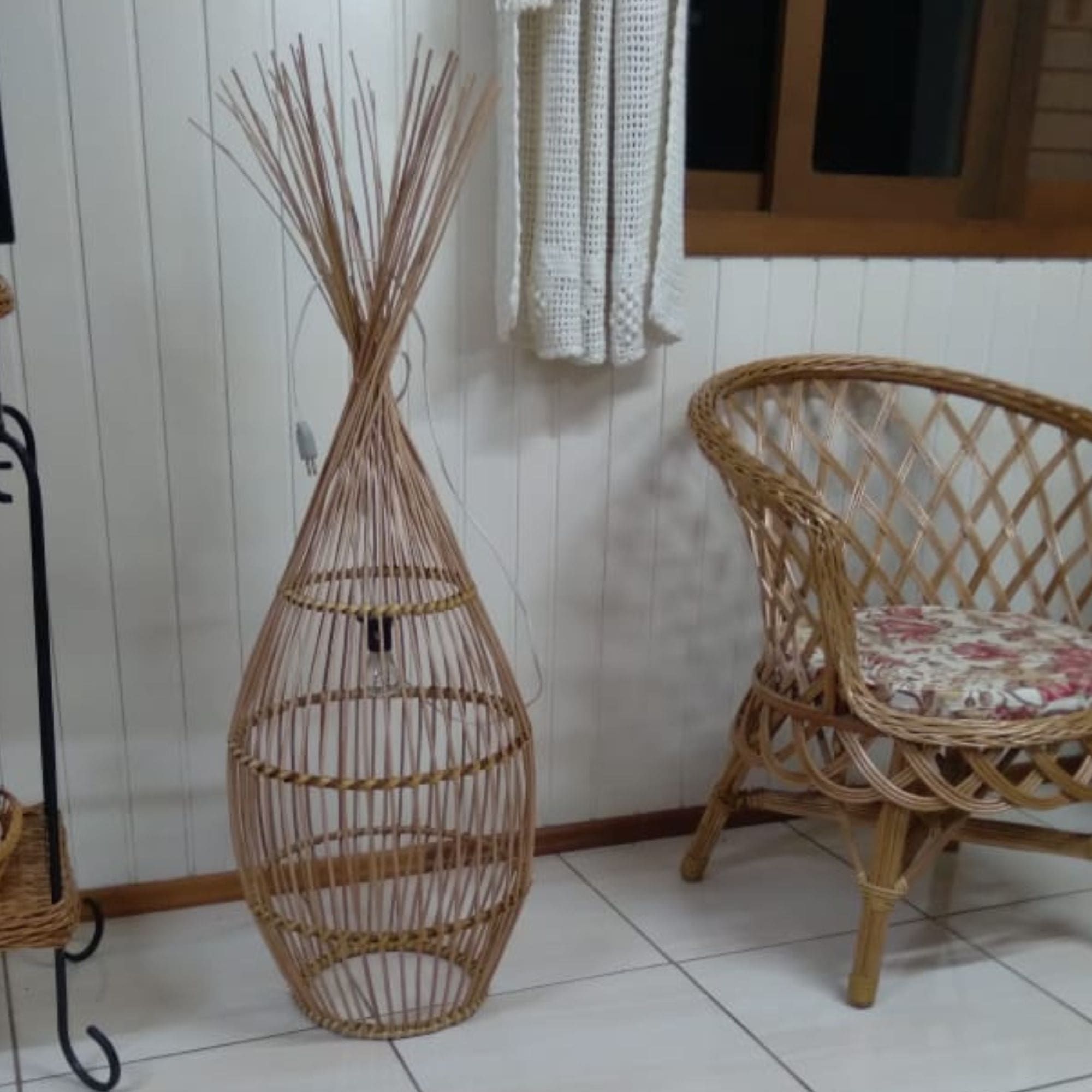 Luminária decorativa em vime Kihei - Mahalo Decor - Luminárias e