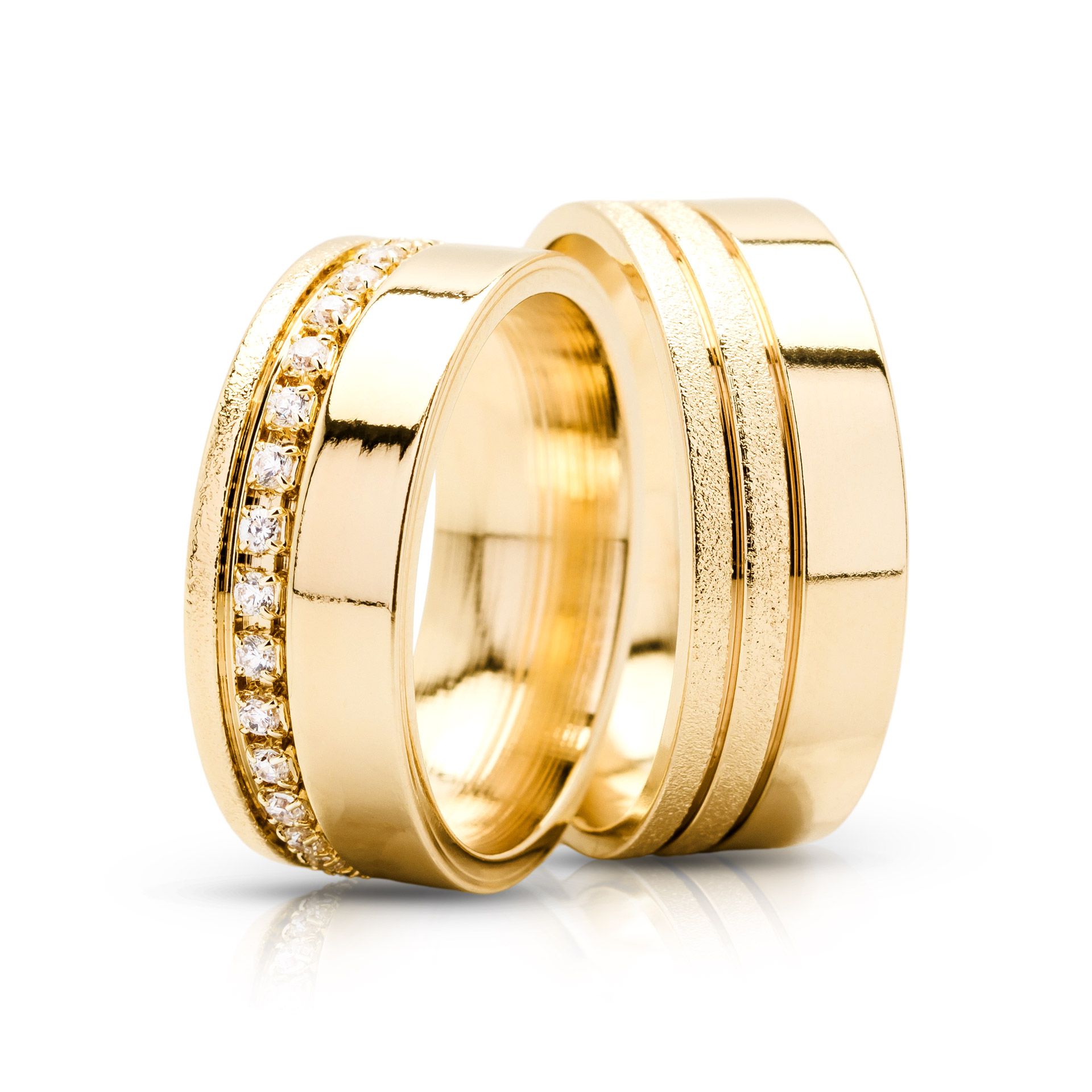 Alianças de casamento Ouro 18k Paris com pedra 4mm (Par) - Joias, Anel,  Brincos, Pingente, Colares