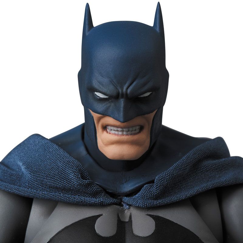 Batman Hush MAF EX Action Figure Batman 16 cm