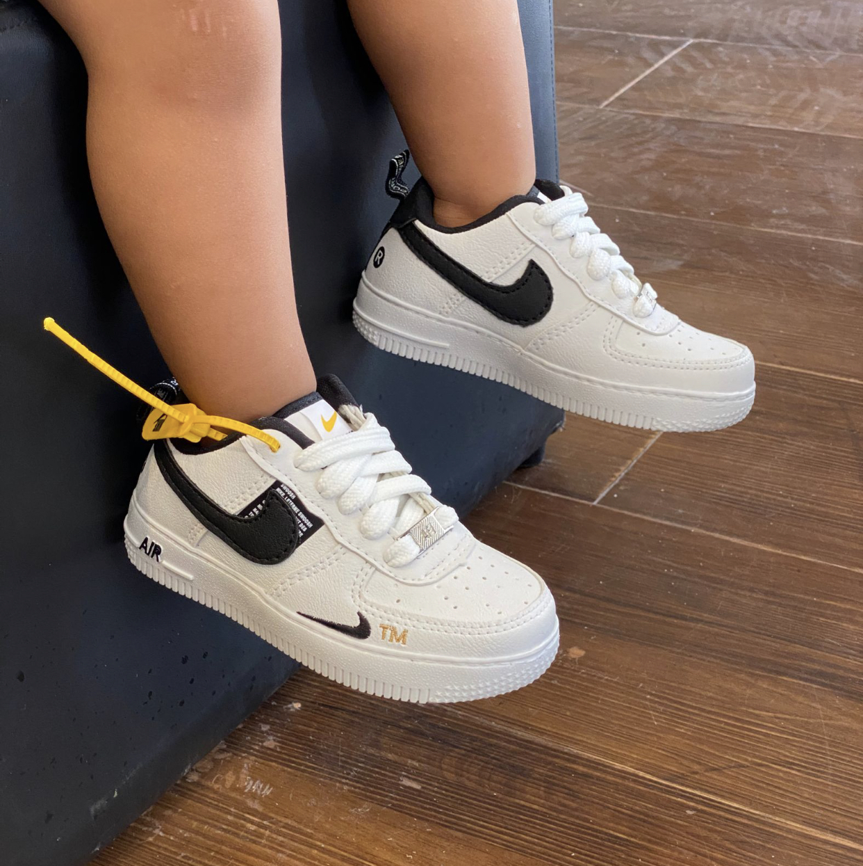 Tênis Infantil Nike TM branco com preto - Miranda Shoes