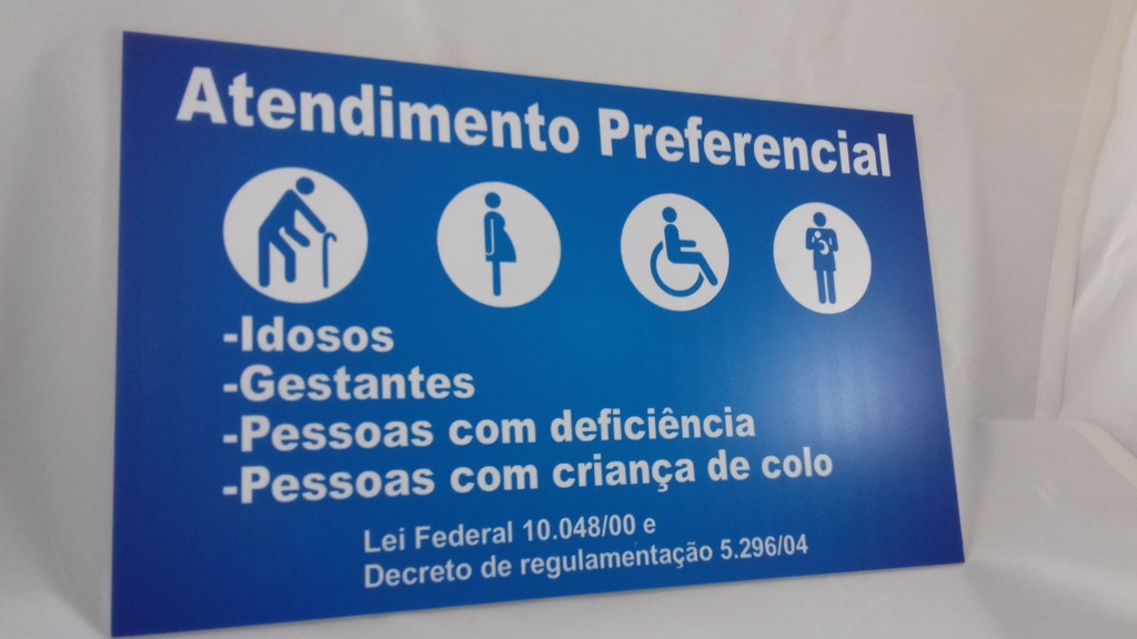 Placa atendimento preferencial Tudo para tornar os ambientes mais acessíveis