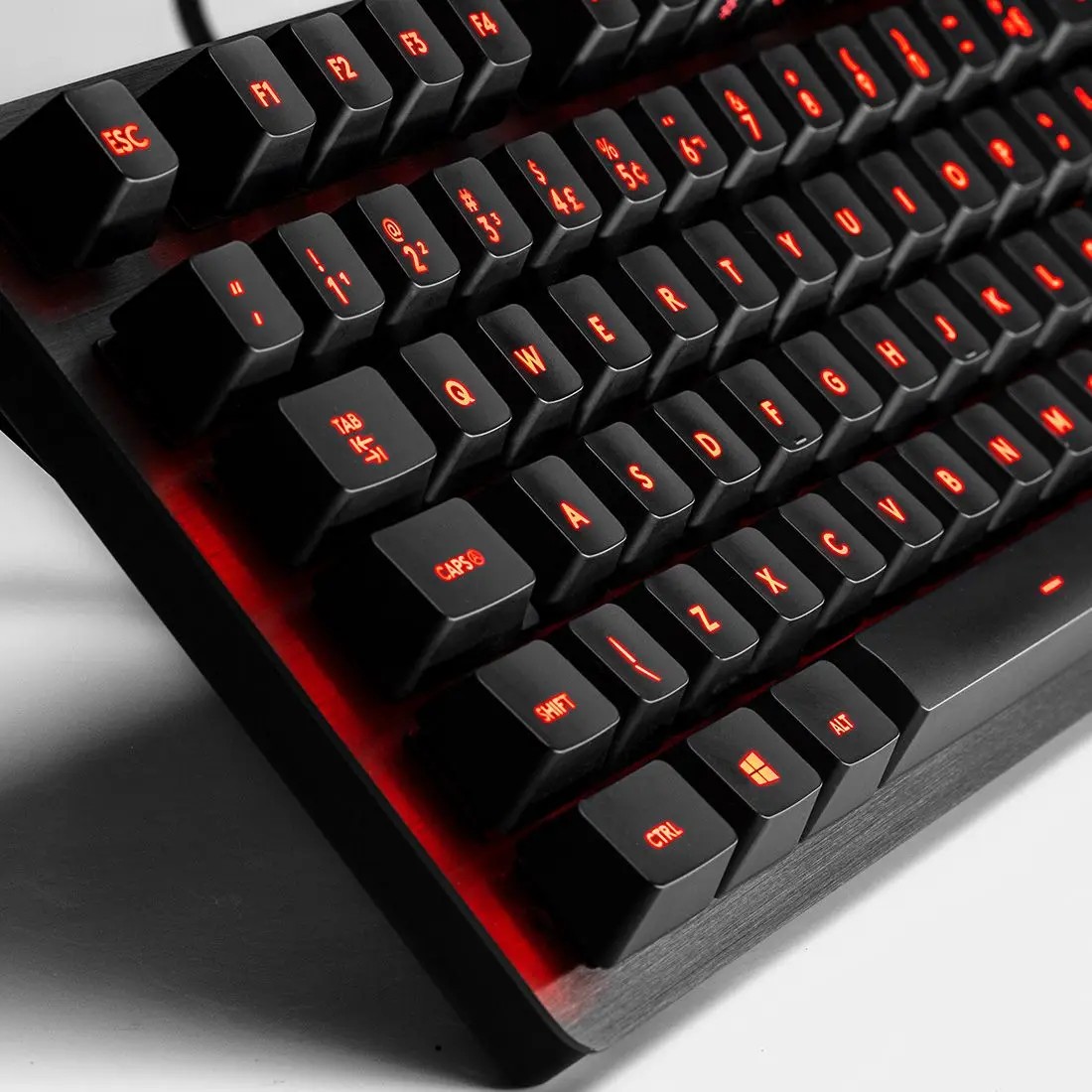 Teclado Gamer Logitech G413 Carbon USB 920 009162 Prime2p Grupo Prime B2B