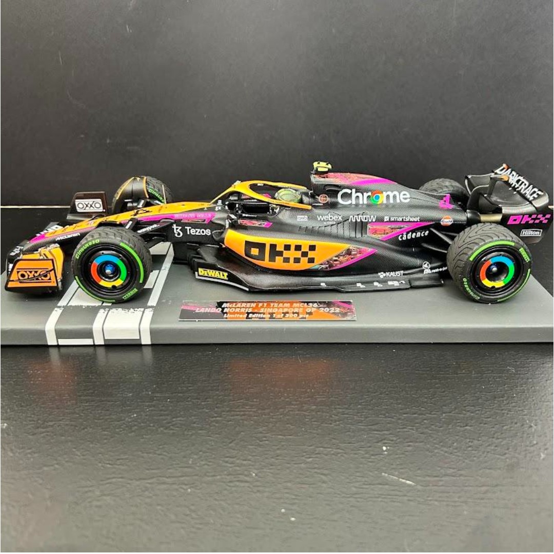 Miniatura McLaren F1 Team MCL36 – Lando Norris – Singapura GP 2022