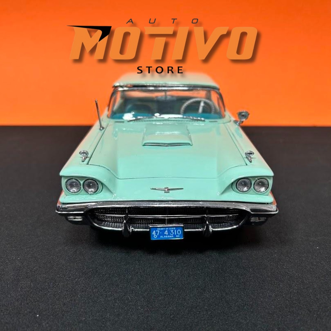 Miniatura Carro Ford Thunderbird Hard Top 1960 1/18 Sun Star