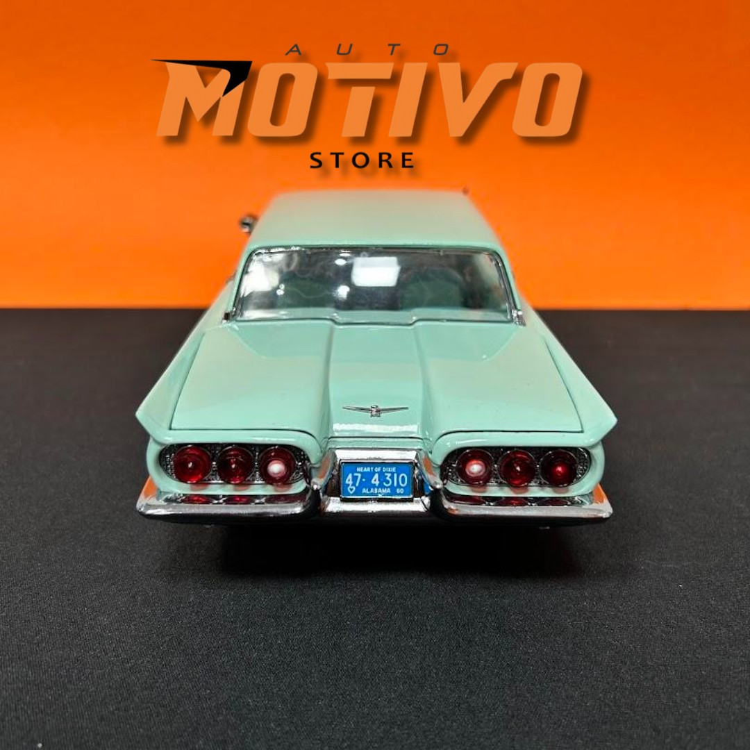 Miniatura Carro Ford Thunderbird Hard Top 1960 1/18 Sun Star