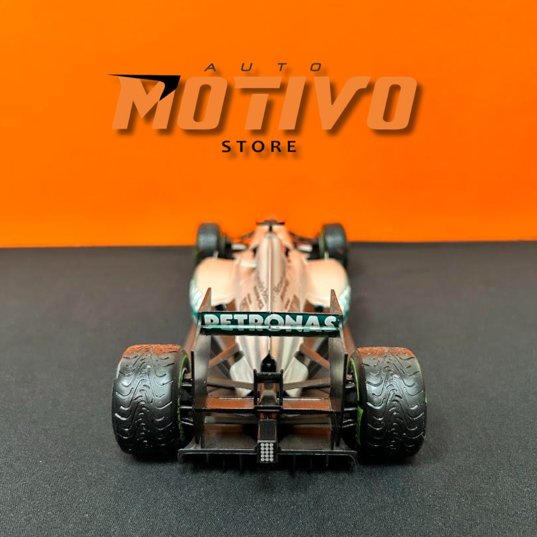 Miniatura F1 Mercedes AMG W03 M. Schumacher Last race 1/18