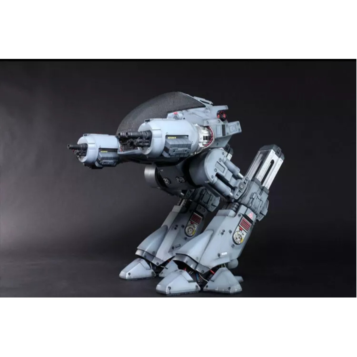 ホットトイズ ED-209 MMS204ロボコップ 1/6 アクションフィギュア ホットトイズ ED-209 MMS204ロボコップ 1/6 アクションフィギュア