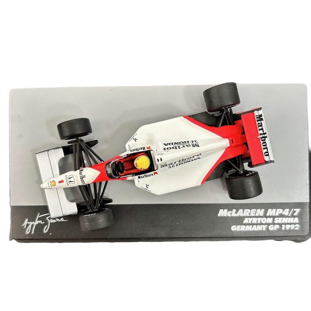 Miniatura Formula 1 Ayrton Senna Mclaren MP4/7 - 1/43 - AutoMOTIVO