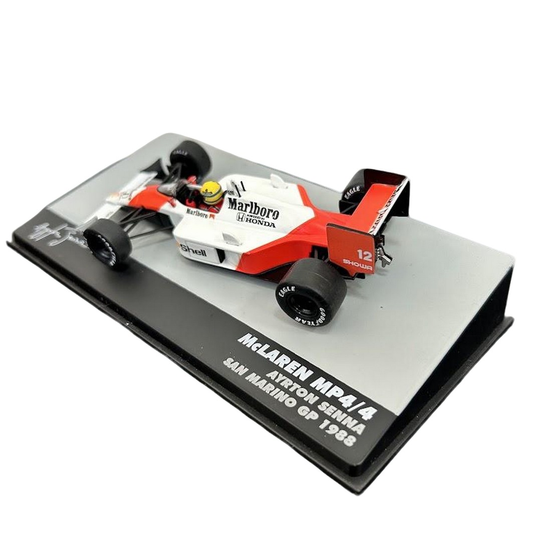 Miniatura Formula 1 Ayrton Senna Mclaren MP4/4 - 1/43 - AutoMOTIVO