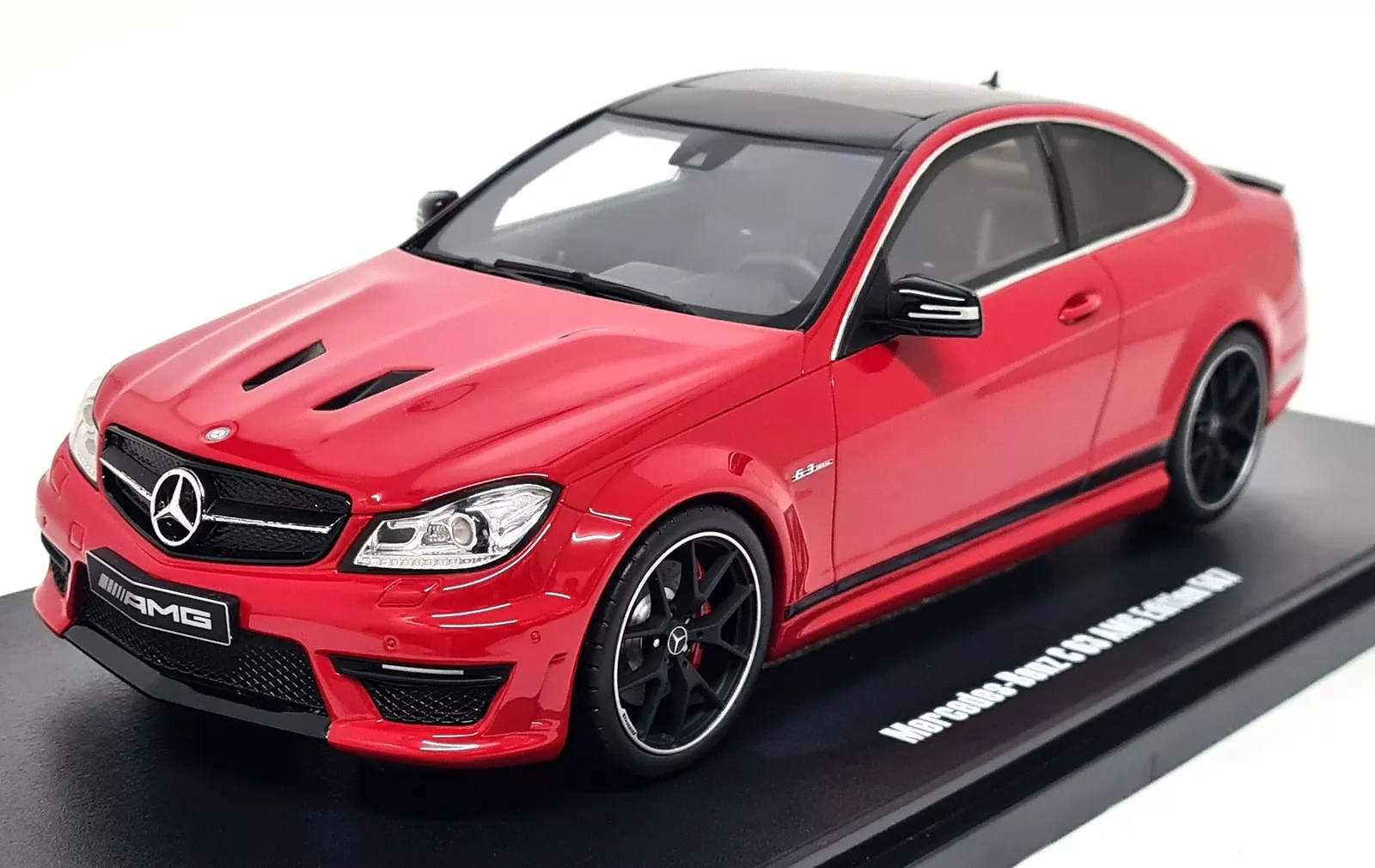 Miniatura carro Mercedes Benz C63 AMG 507 vermelho - 1/18