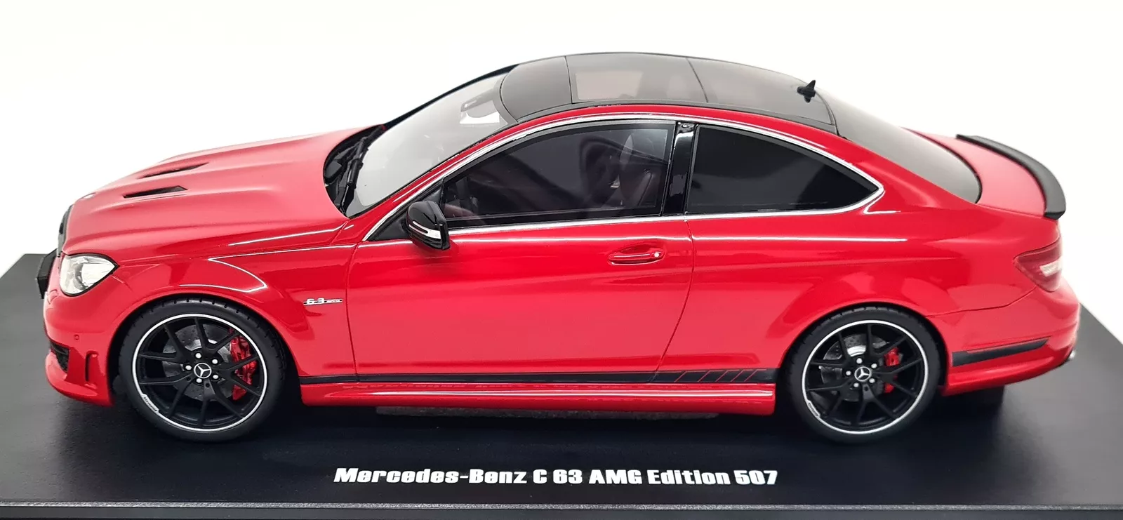 Miniatura carro Mercedes Benz C63 AMG 507 vermelho - 1/18