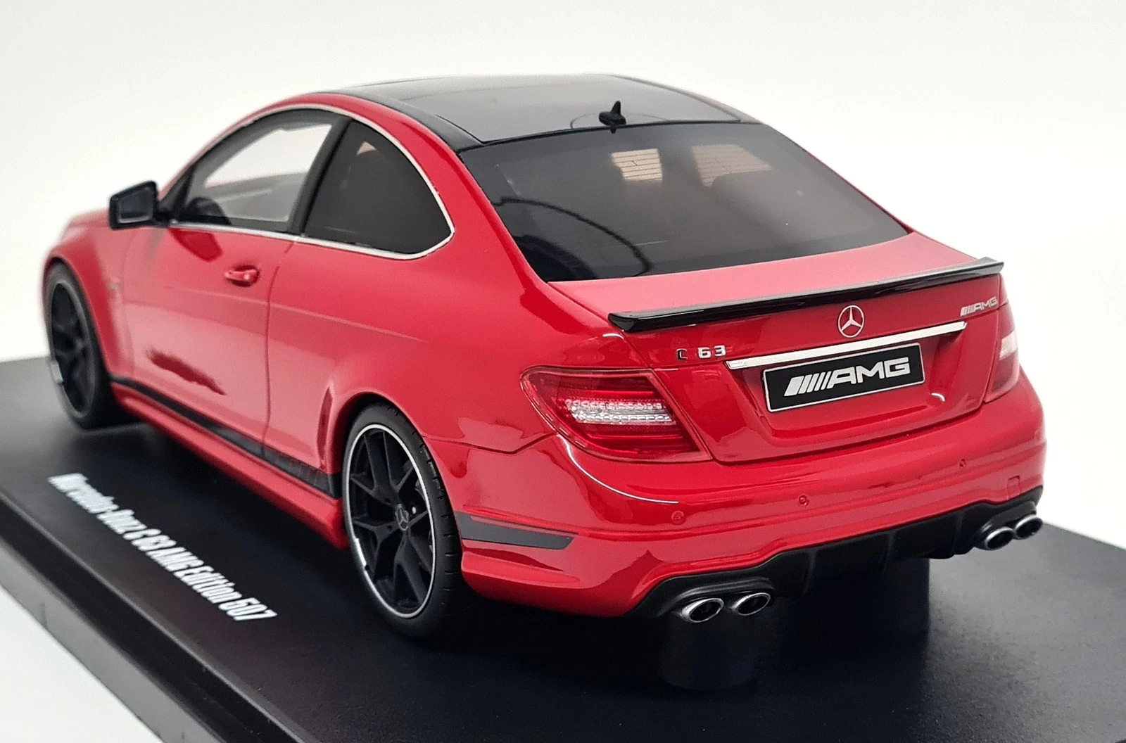 Miniatura carro Mercedes Benz C63 AMG 507 vermelho - 1/18