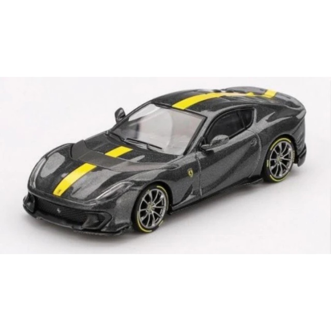 Miniatura carro Ferrari 812 Competizione BBR 1/64 - AutoMOTIVO Store