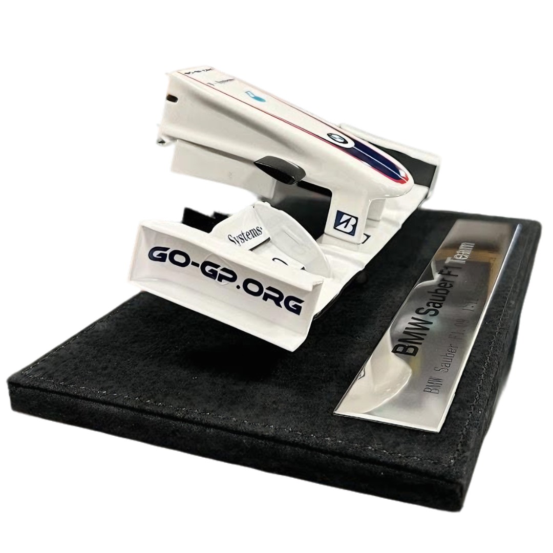 Miniatura Nosecone Amalgam 1/12 BMW Sauber F1.09 2009 - AutoMOTIVO