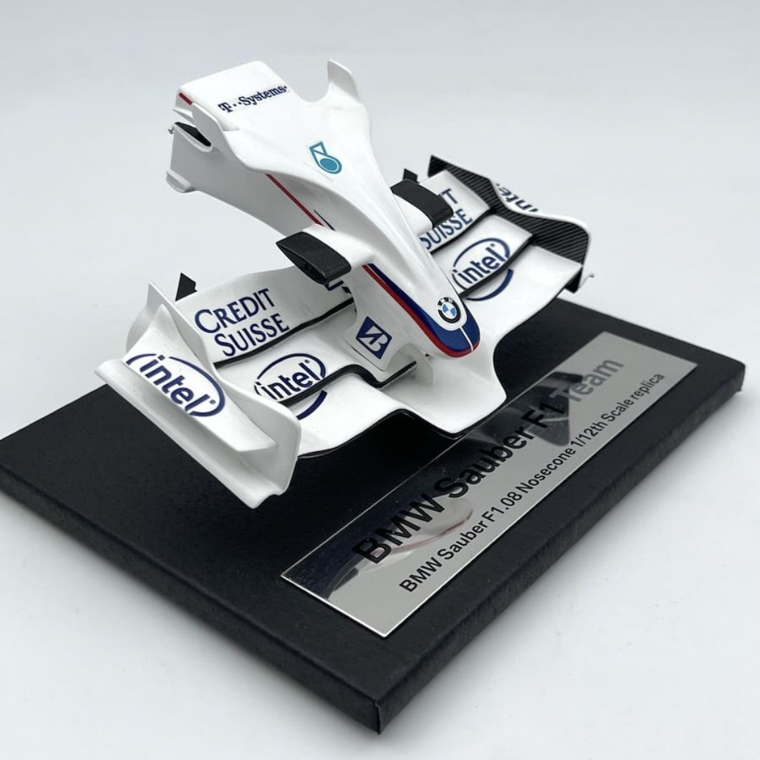  Sauber F1. ノーズコーン 1/12レプリカ　Amalgam製 Miniatura Nosecone Amalgam 1/12 BMW Sauber F1-08 2008 - AutoMOTIVO