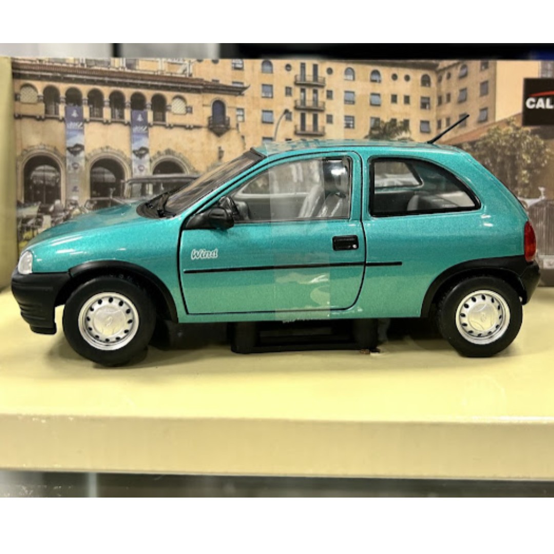 Miniatura carro Chevroelt Corsa Wind 1994 verde - 1/24 - AutoMOTIVO Store