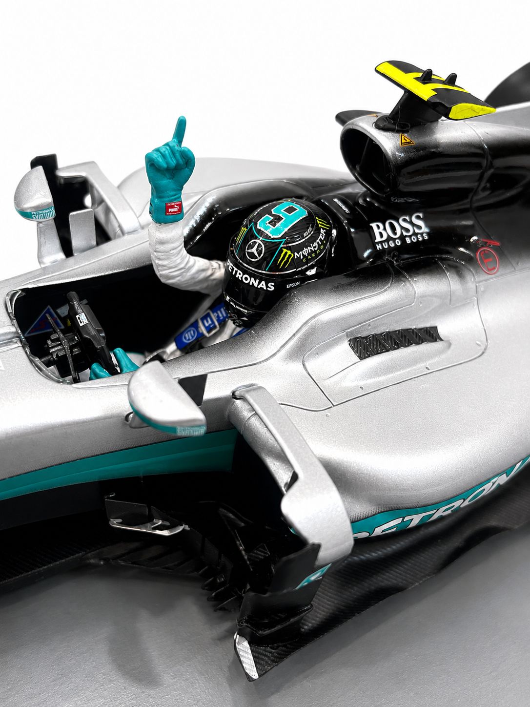 Miniatura Mercedes F1 W07 Hybrid Abu Dhabi GP 2016 1/18