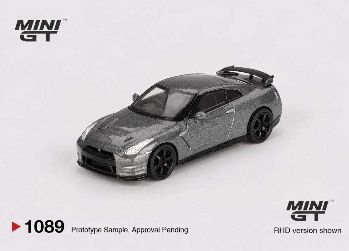 Miniatura Mini GT Nissan GT-R Nismo R35 CRS Version 1/64