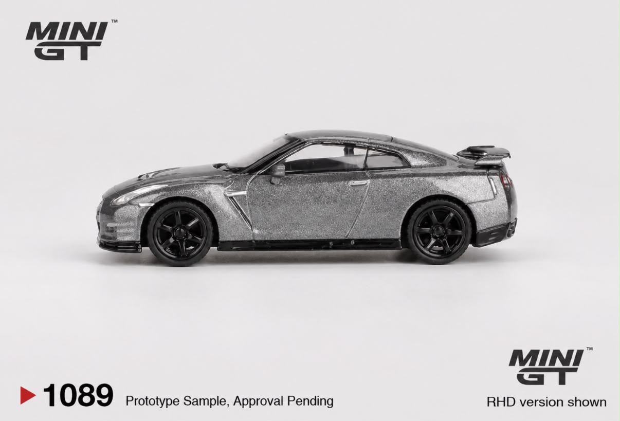 Miniatura Mini GT Nissan GT-R Nismo R35 CRS Version 1/64