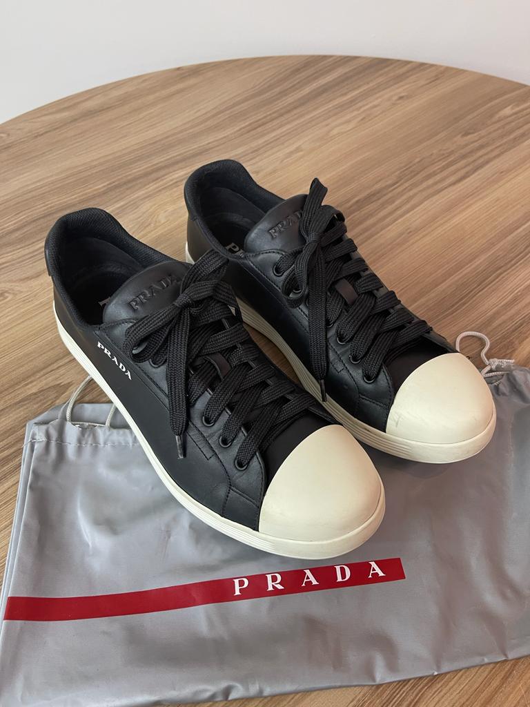 TENIS PRADA 40 Masculino Preto e Branco com dustbag - Uma Vez Mais