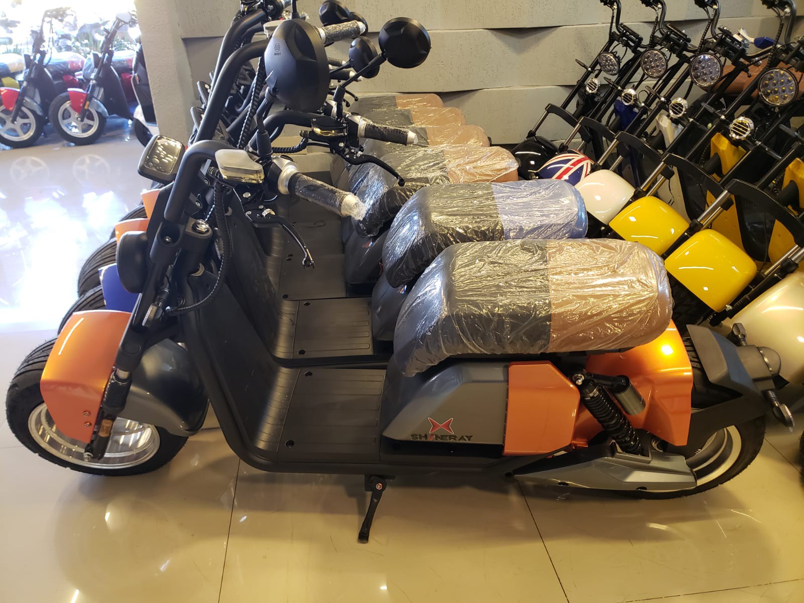 Motas e Scooters Elétricas - Concessionário Super Soco e