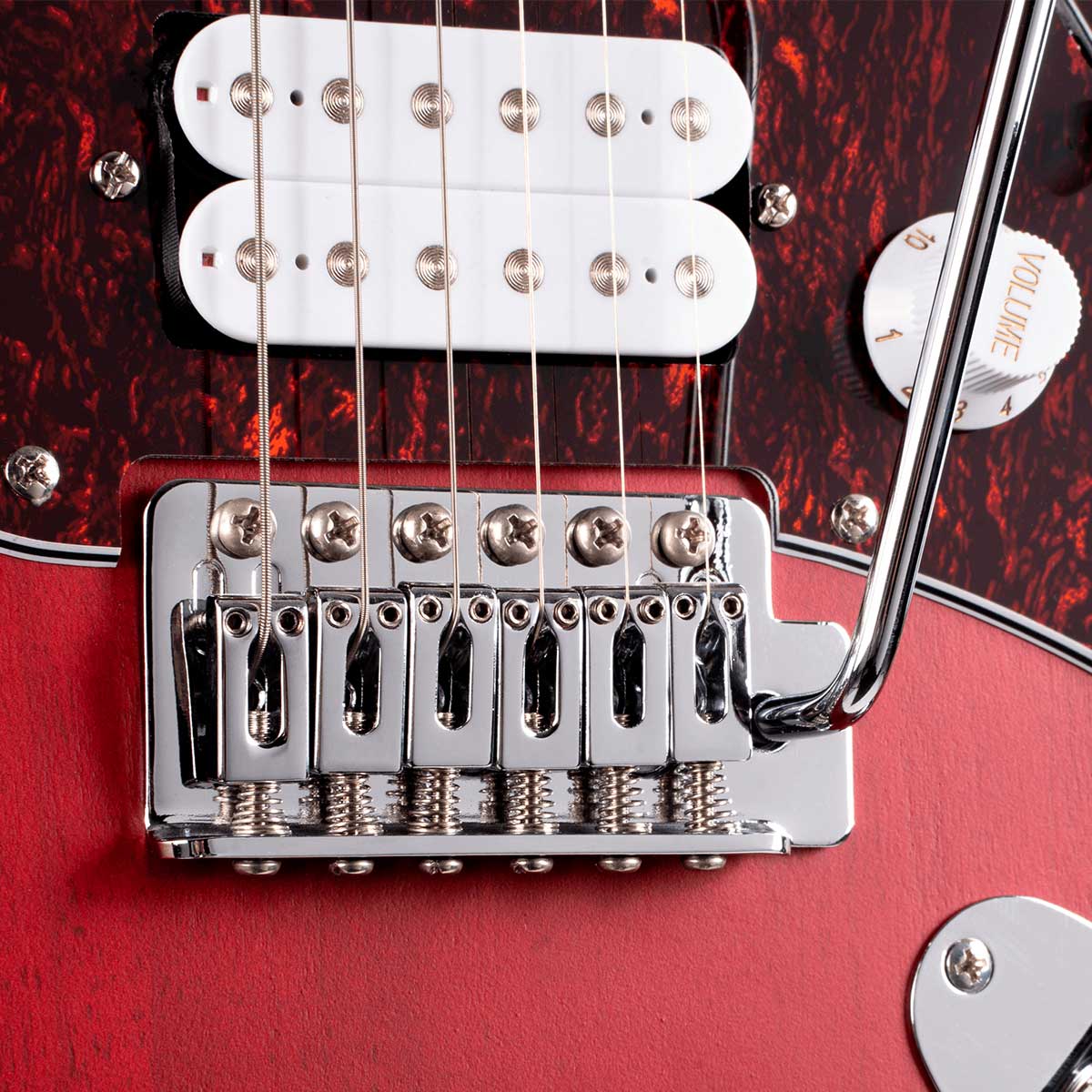 Guitarra Cort G110 HSS Open Pore Black Cherry | Versatilidade e