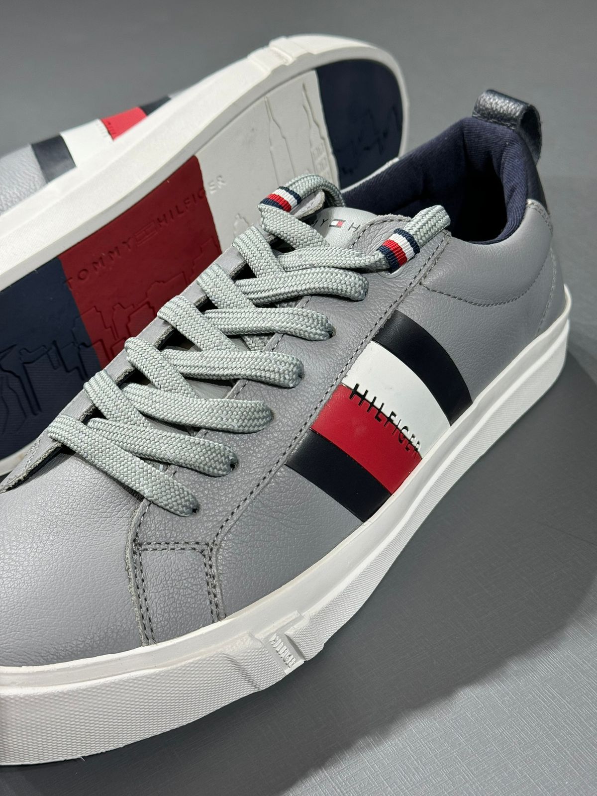 Tênis Tommy Hilfiger Dino Cinza Thfm02576-02 - Granfino Store