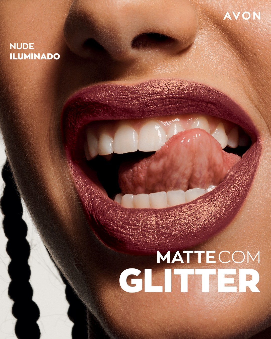 BATOM LÍQUIDO MATTE GLITTER EFFECT - POWER STAY - 7ml - AVON - Brilhos da  Serra Makeup