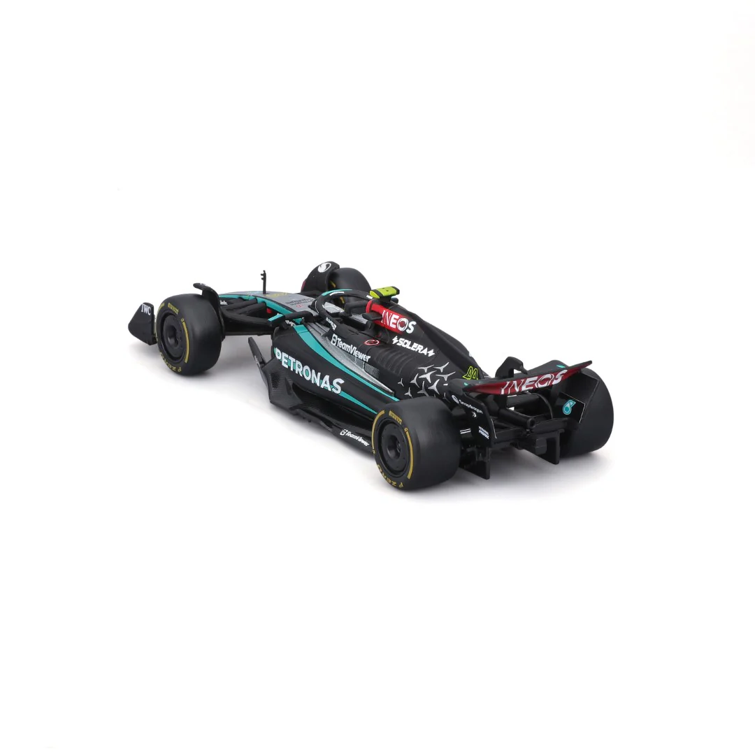 Fórmula 1 Mercedes AMG W15 E Performance #44 1:43 Bburago