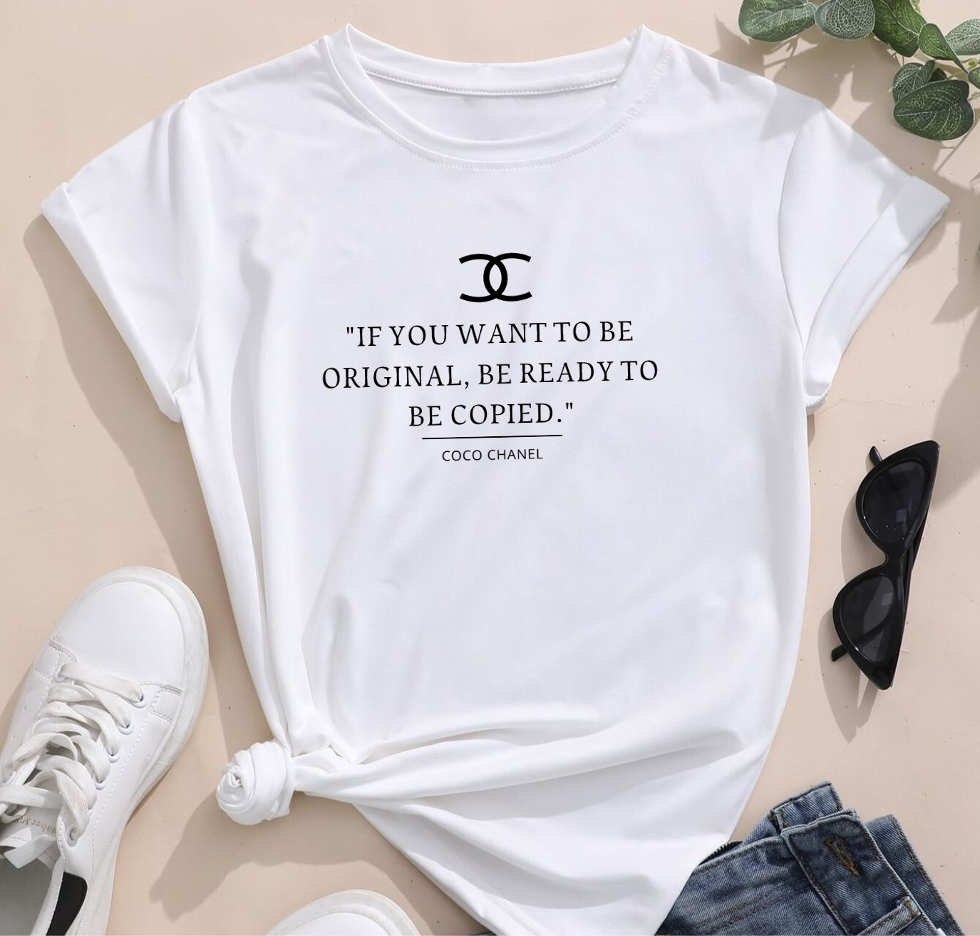 T-shirt COCO CHANEL - BRANCO - Lara Costa - T-shirts Perfeitas