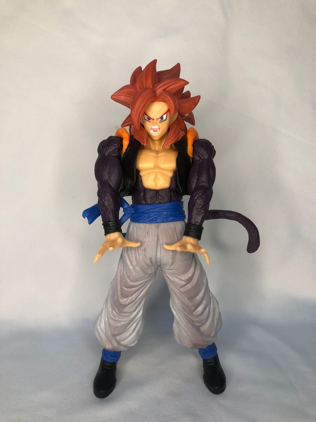 Goku Super Saiyajin 4 Boneco Colecionável em PVC