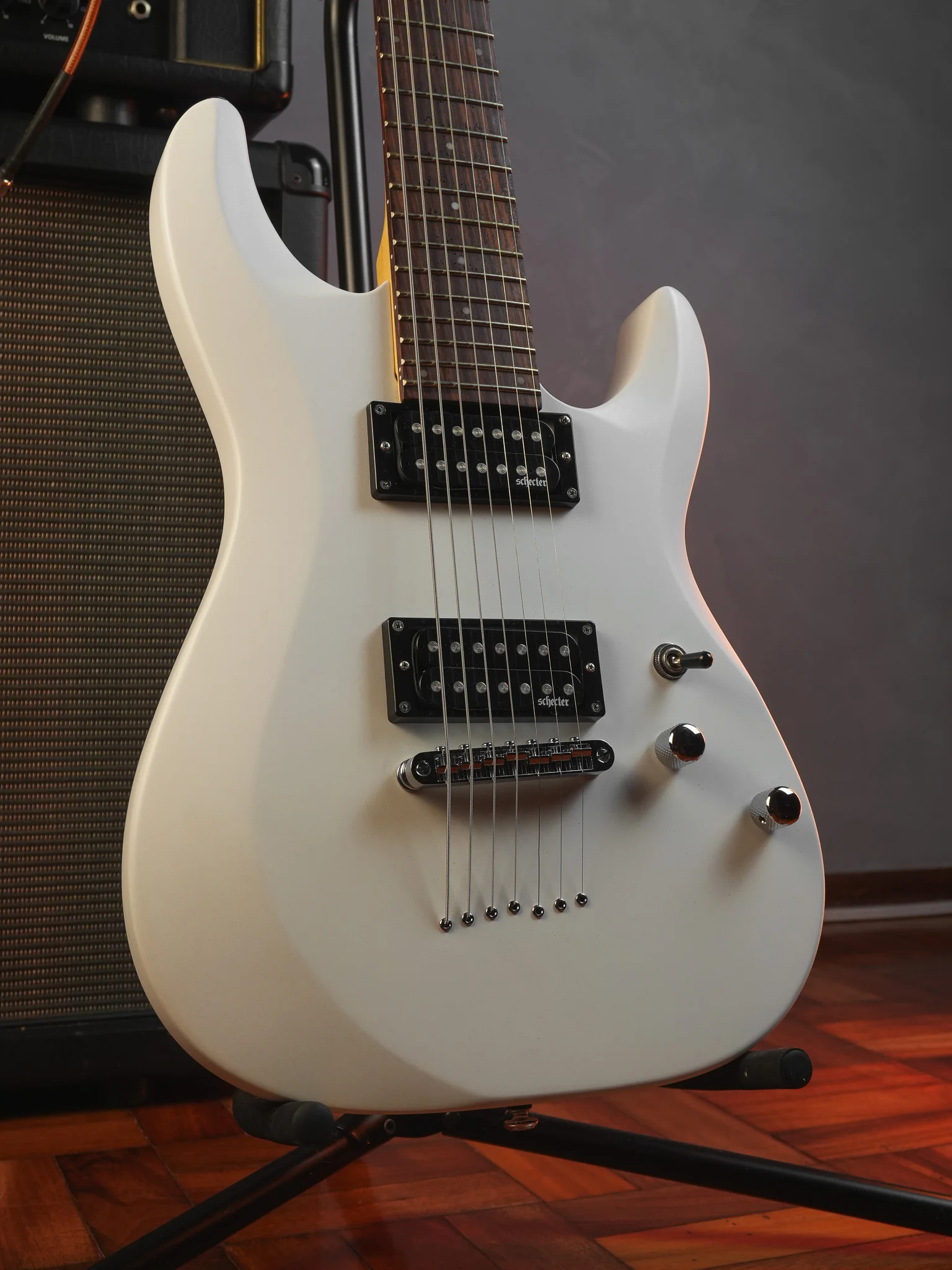 ■Schecter C-7 DELUXE 7弦ギター シェクター SWHT Guitarra Schecter C-7 Deluxe 7 Cordas SWHT Satin White com