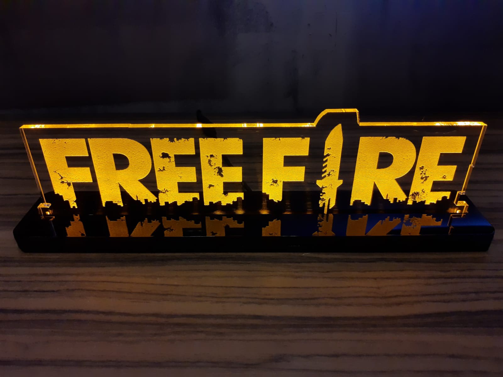 Luminária Free Fire Freefire LED única Com Nome Personalizado