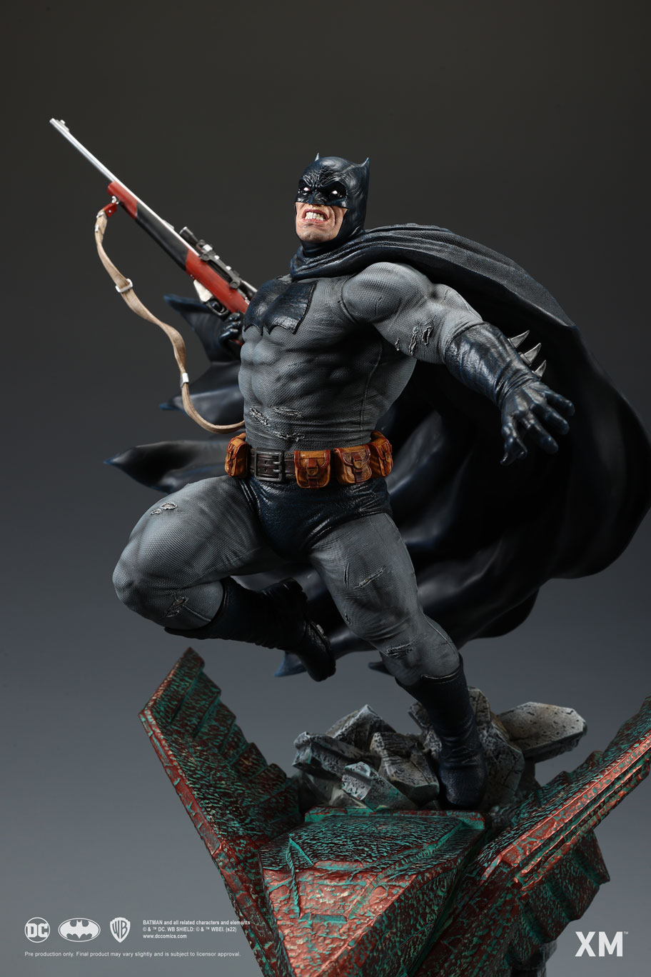 ESTÁTUA BATMAN - THE DARK KNIGHTS RETURNS - XM STUDIOS - DS Games