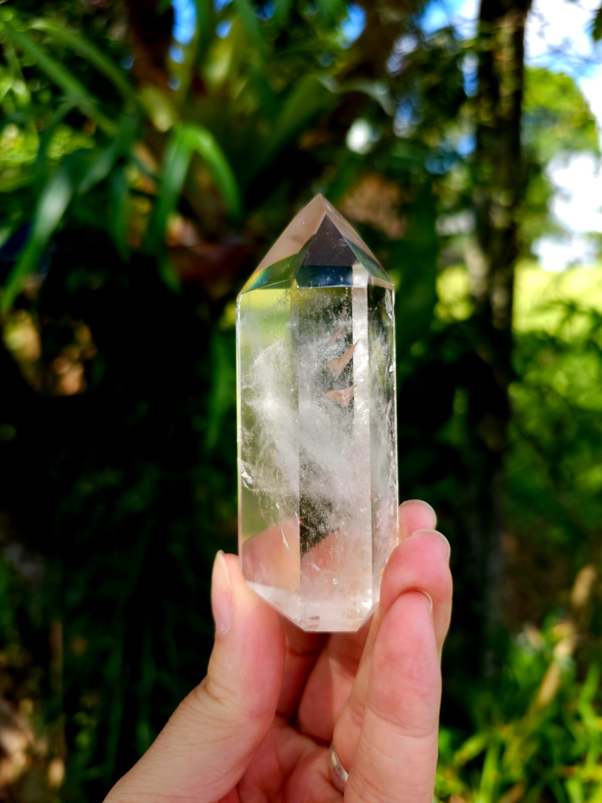 cristal-nebulosa-ou-estelar-chantrea-pedras