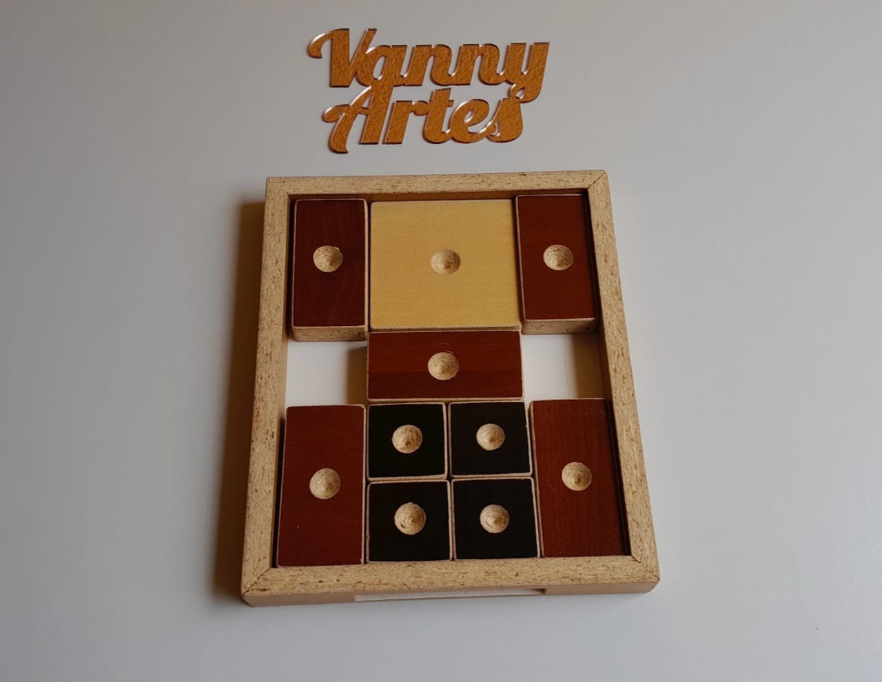 Quebra-Cabeça da Caixa Chinesa - Desafie sua mente com este jogo - Vanny  Artes