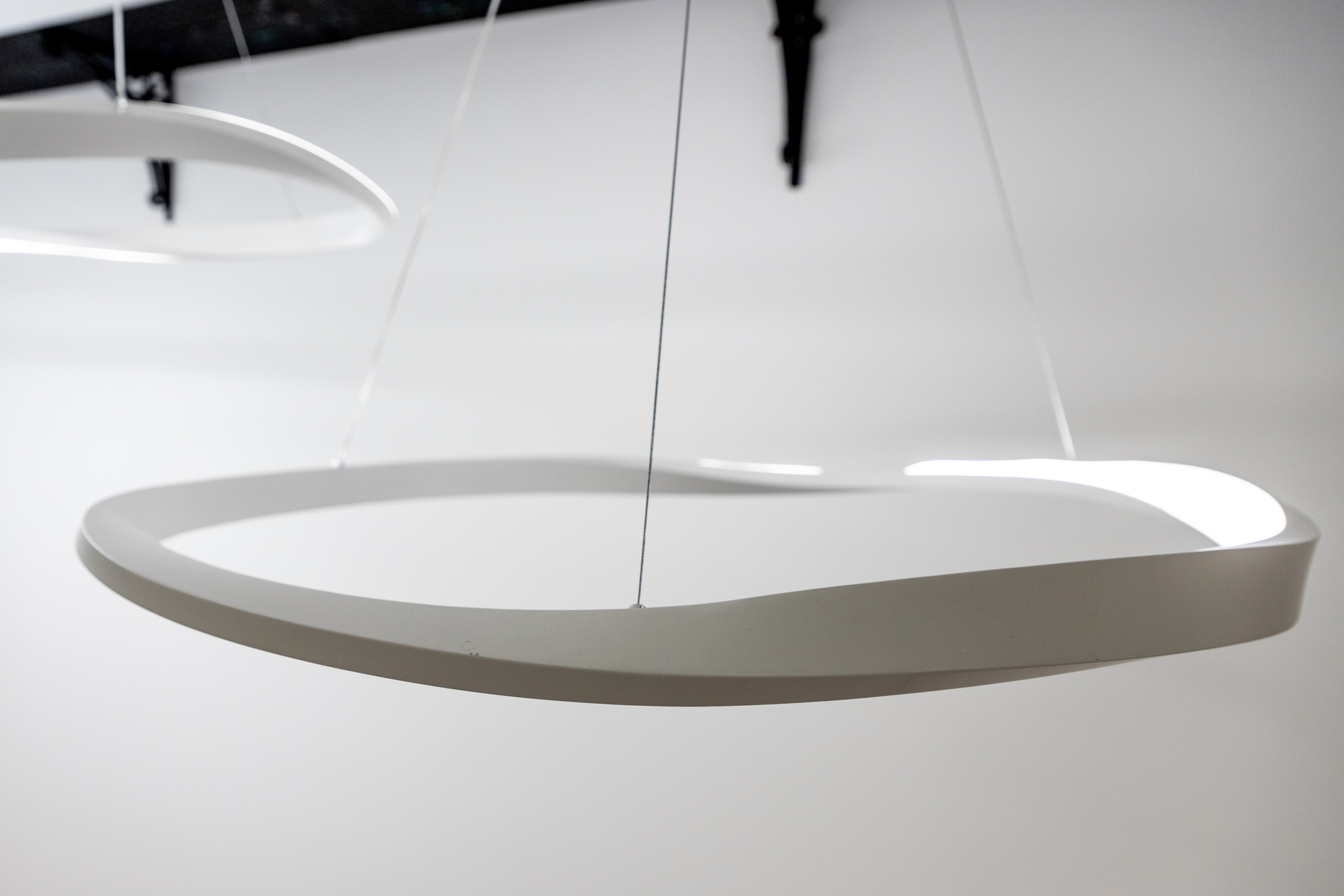 Pendente Mobius Branco 24W (D)60cm Orgânico | MOB1PD01BR060 - O