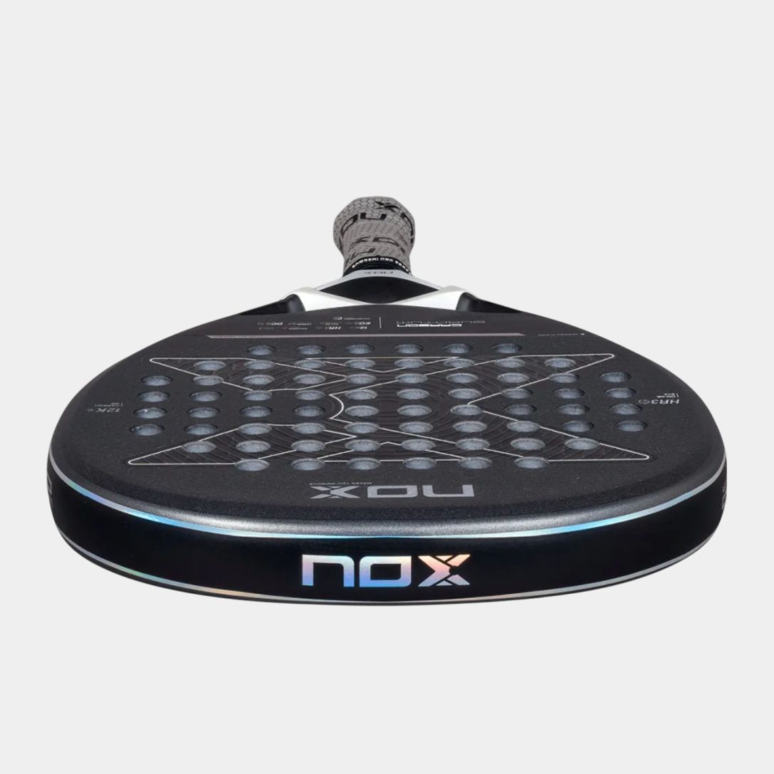Raquete de Padel Nox Quantum Carbon 12k - Favorita Padel