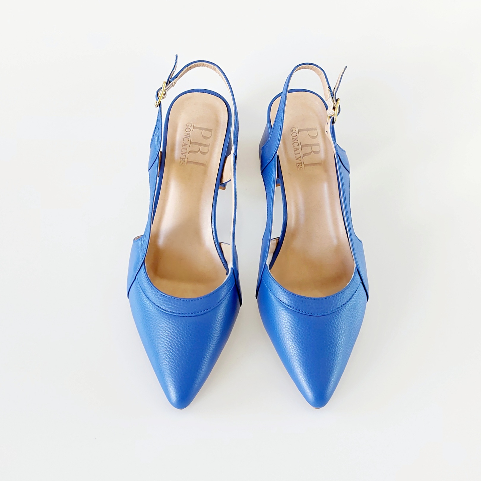 SCARPIN SALTO BAIXO BLOCO COURO AZUL BIC CONFORTAVEL - Pri Gonçalves