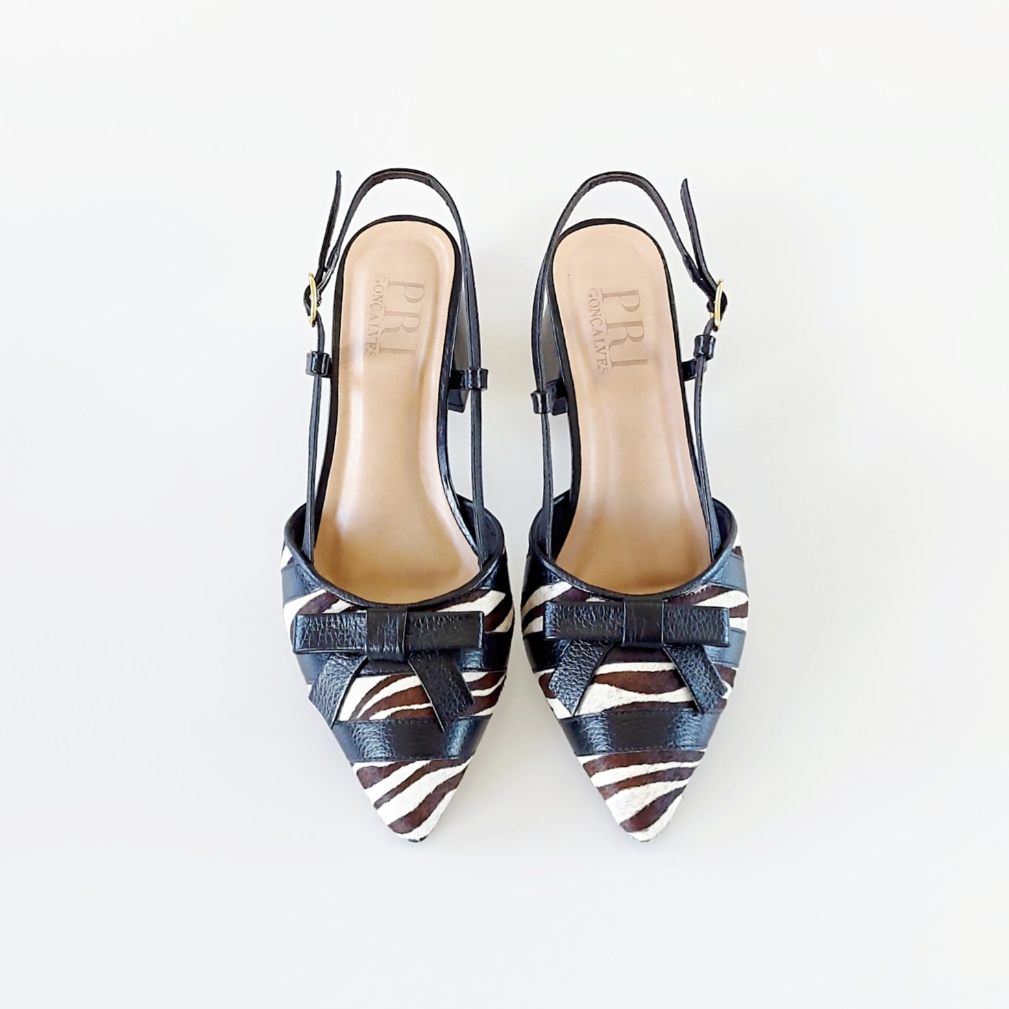 Slingback Zebra Preto Couro Salto Bloco 5cm Bico Fino - Pri Gonçalves