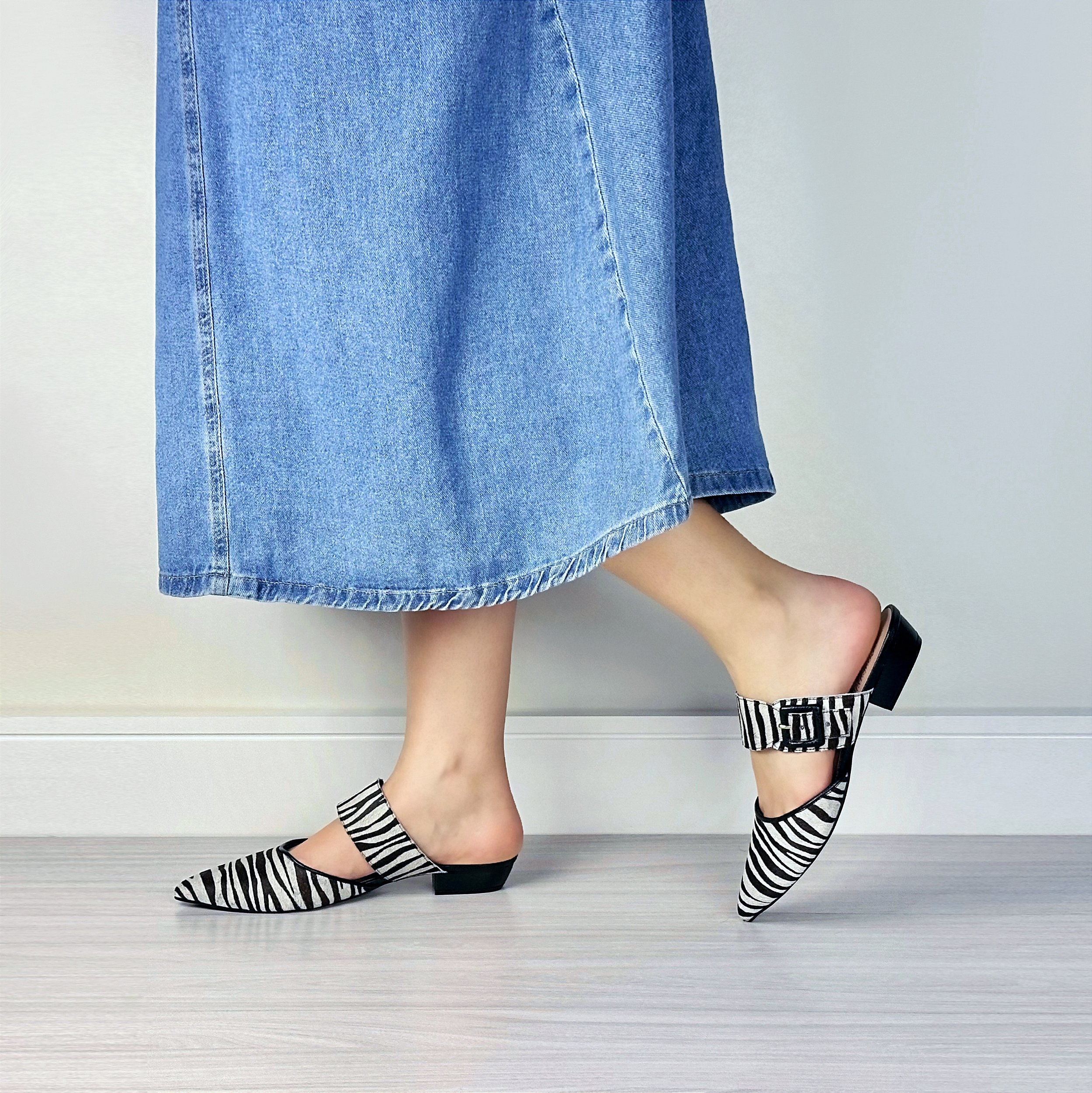 Mule Salto Baixo Bloco 2cm Couro Zebra Confortável – Pri Gonçalves