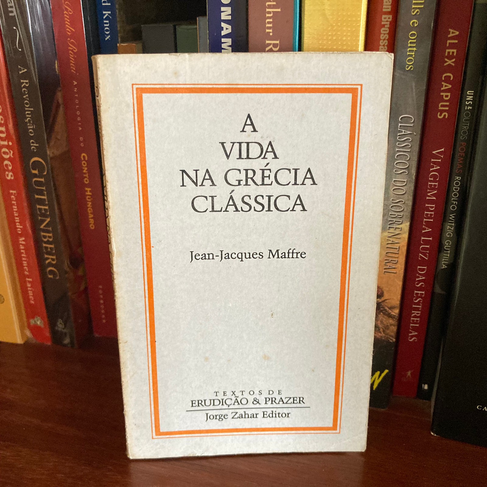 Livro: A vida na Grécia clássica, de Jean-Jacques Maffre - Pouso Cultural