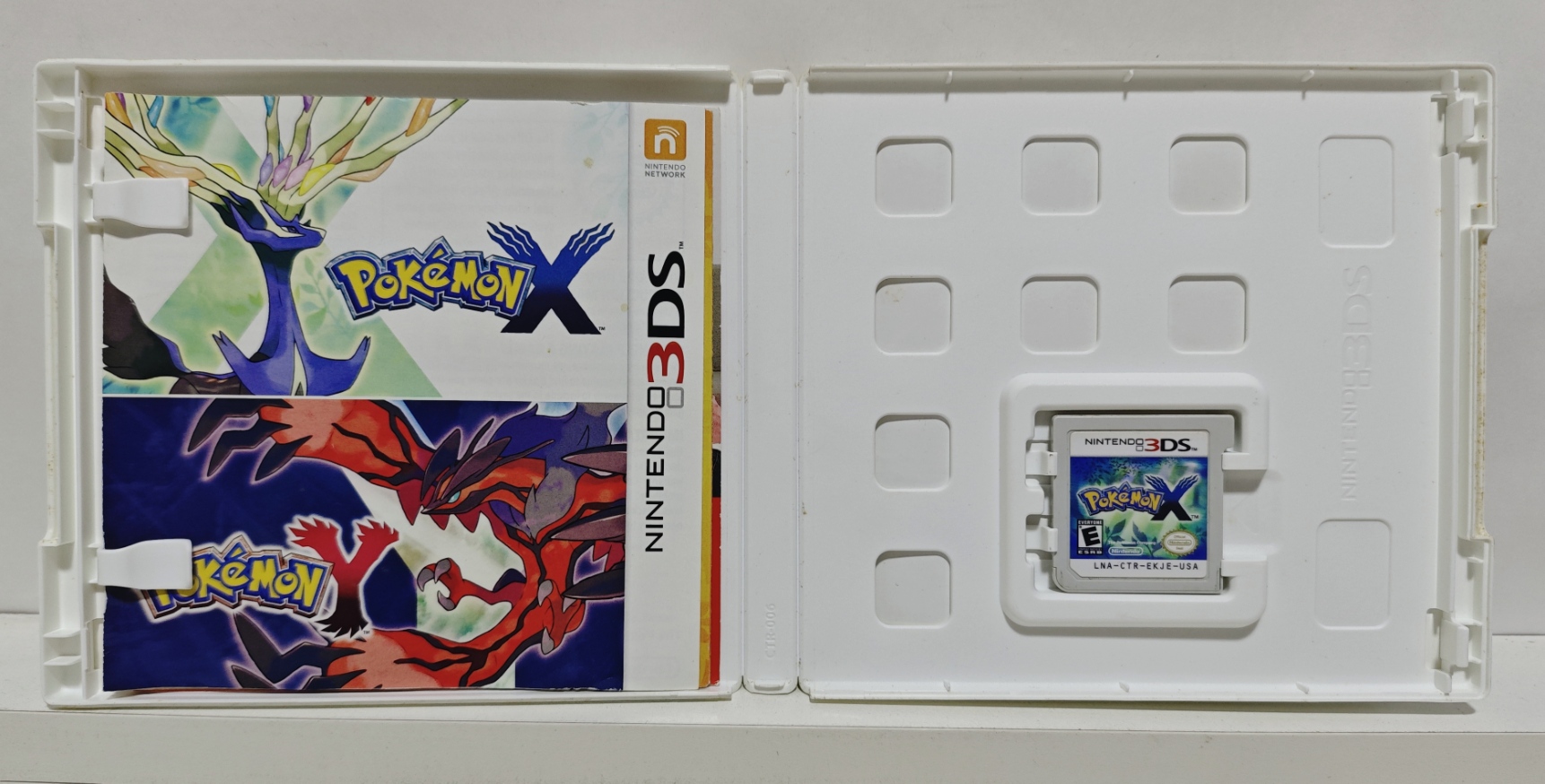 Pokémon X - Nintendo 3DS - Semi-Novo - Carvalho Games